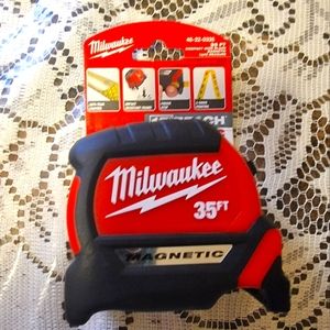 Milwaukee magnetic measuring tape